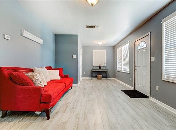 2nd image of 4818 Stephen Girard Ave