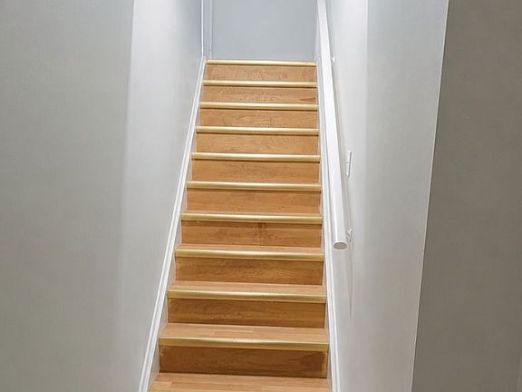 3rd image of 70 Princess Valley Cres #Basement