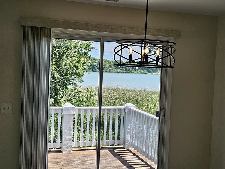 Kitchen Eating Area looking out towards Lake.