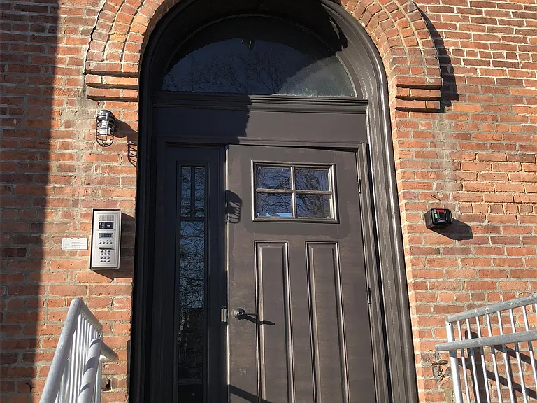 24 Amity St — Photo 13