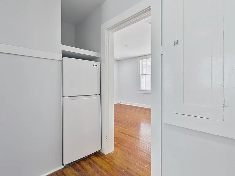 6037 Freret St #M — Photo 3