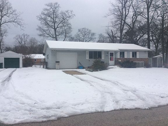 2nd image of 3521 Hiawatha Dr