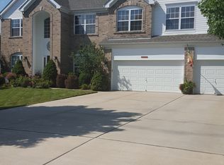 13125 Bellerive Farm Dr, Saint Louis, MO 63141
