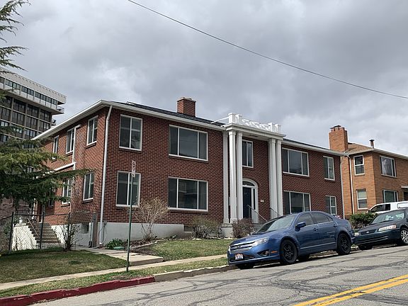 2nd image of 227 N North St #4