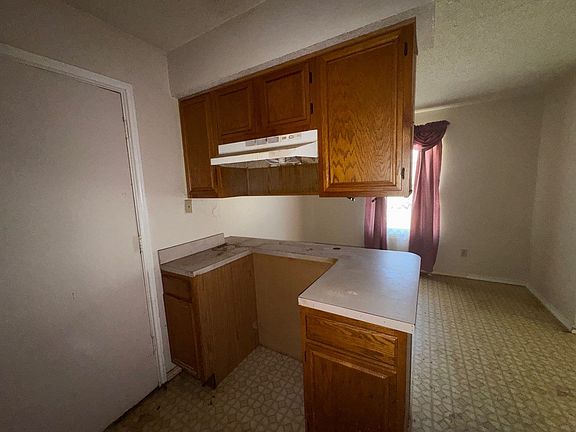 5th image of 800 Maple St
