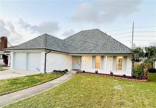 1st image of 83 Saint Julien Dr