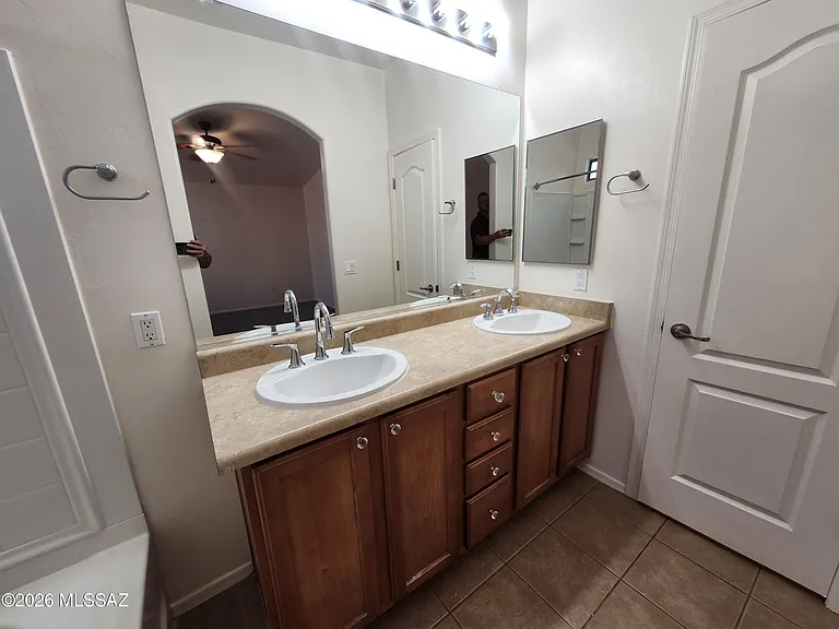 4123 E Coolbrooke Dr — Photo 15