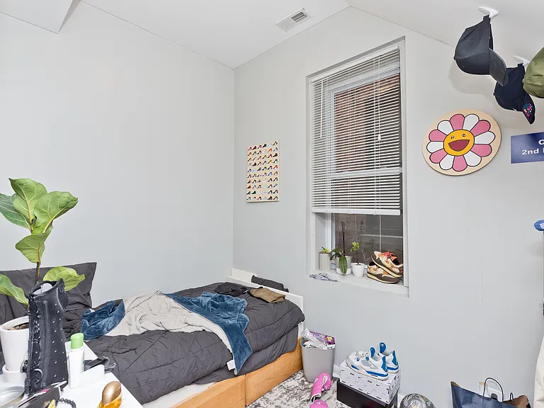 1431 W Flournoy St #1F — Photo 9