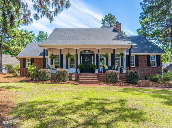 120 Callis Circle, West End, NC 27376