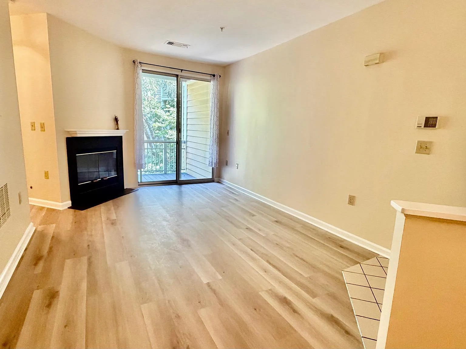 Worldgate Condo — Photo 3