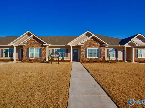 13 Moore Farm Cir NW, Huntsville, AL 35806