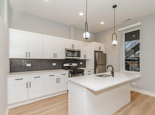 911 S Miller St APT 2, Chicago, IL 60607