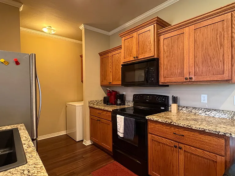 1515 W 13th Ave — Photo 12