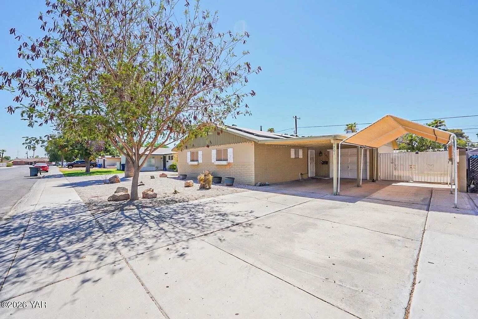 3 bed, 1688 sqft, $1,900 — Photo 1