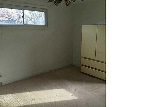 4th image of 31 Addison Ave