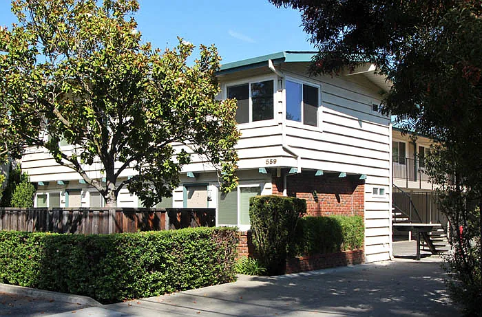 559 Matadero Ave