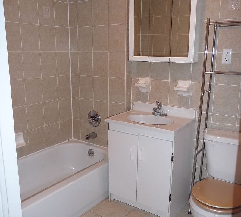 2nd image of 23-11 37th St #3R1