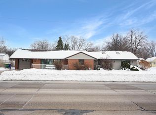 1735 S Oneida St, Green Bay, WI 54304