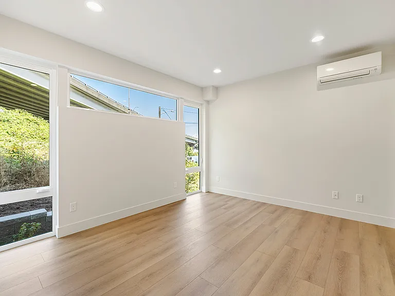 3018 SW Orleans St — Photo 9