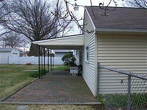4th image of 1556 Oakdale Dr NW