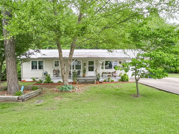 1426 McKelvey Dr NW, Arab, AL 35016