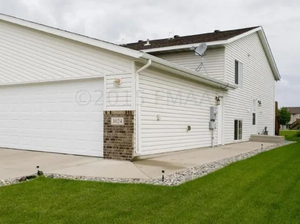 1024 41st Ave W, West Fargo, ND 58078