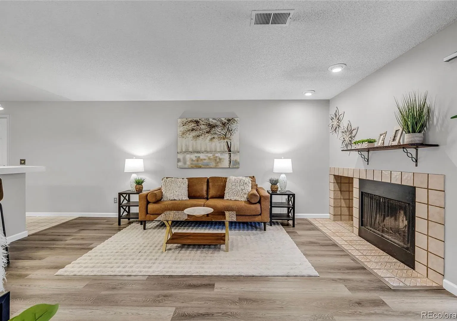 2575 S Syracuse Way — Photo 3