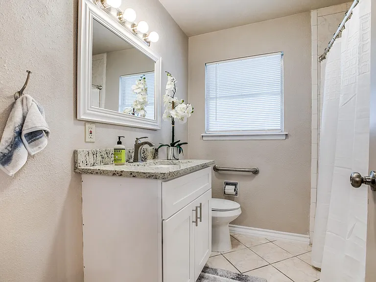 5715 Angie Pl — Photo 23