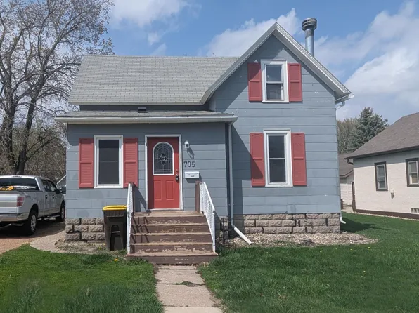705 E 3rd St, Fairmont, MN 56031