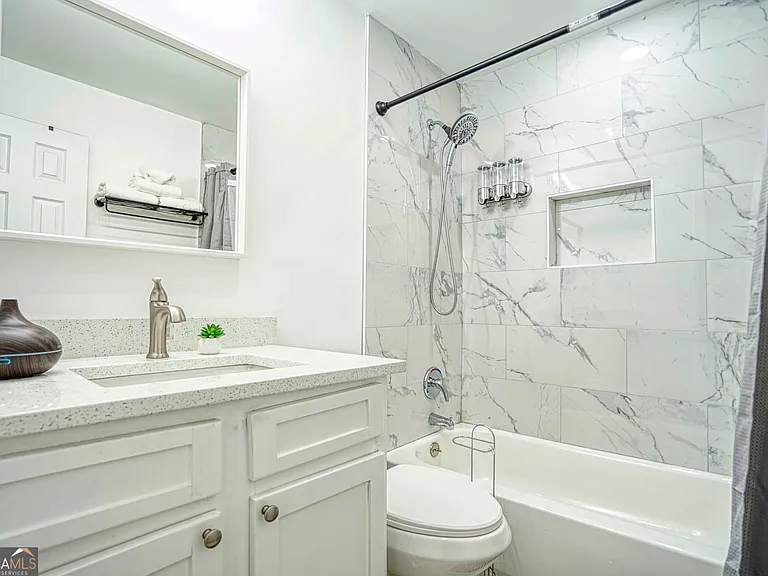 1827 Dunlap Ave — Photo 21