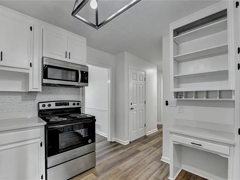 1530 Plunketts Rd — Photo 29