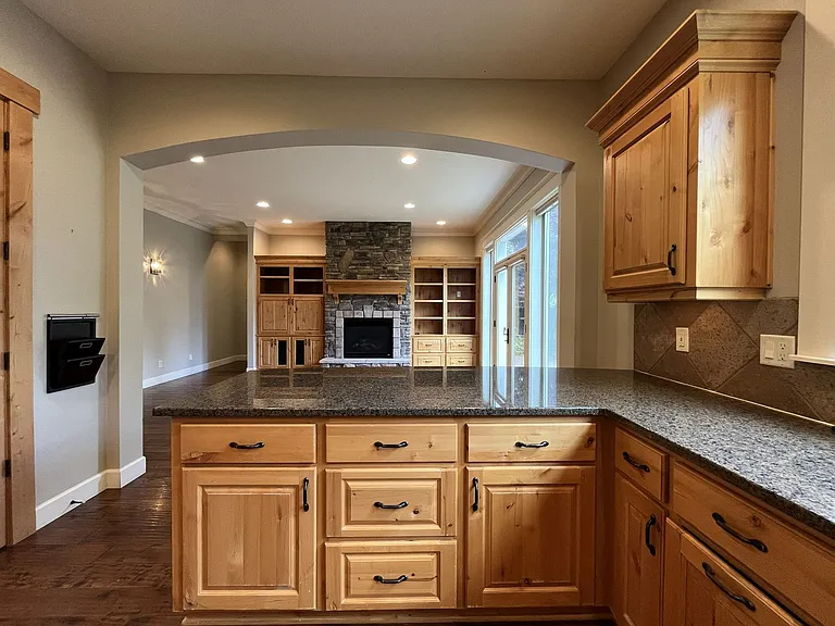 6435 McDuff Ct — Photo 13