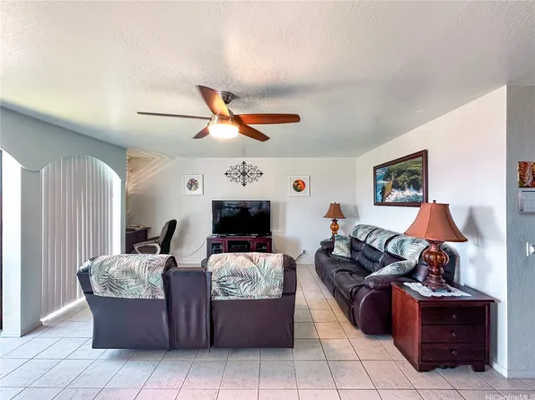 84-664 Ala Mahiku St APT 196A, Waianae, HI 96792