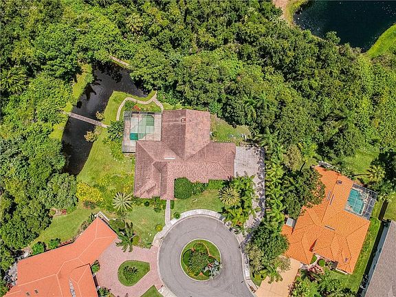 2nd image of 2200 Windsong Ct