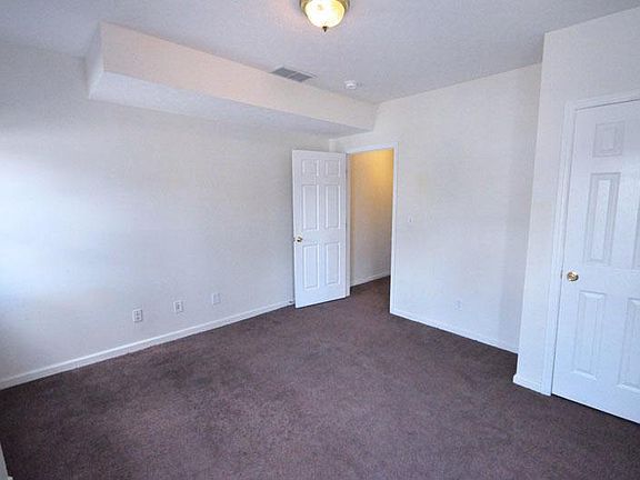 5th image of 146 Chittenden Ave