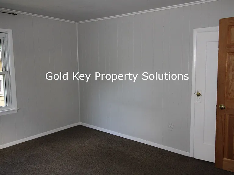 604 N Alameda Ave — Photo 12