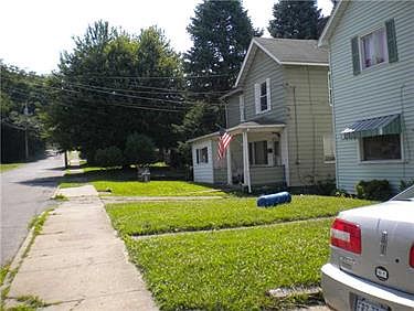 2nd image of 502 E Division St