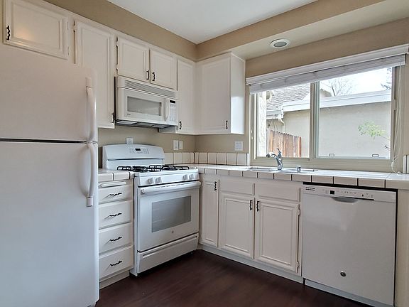3rd image of 2283 Creek Bed Ct