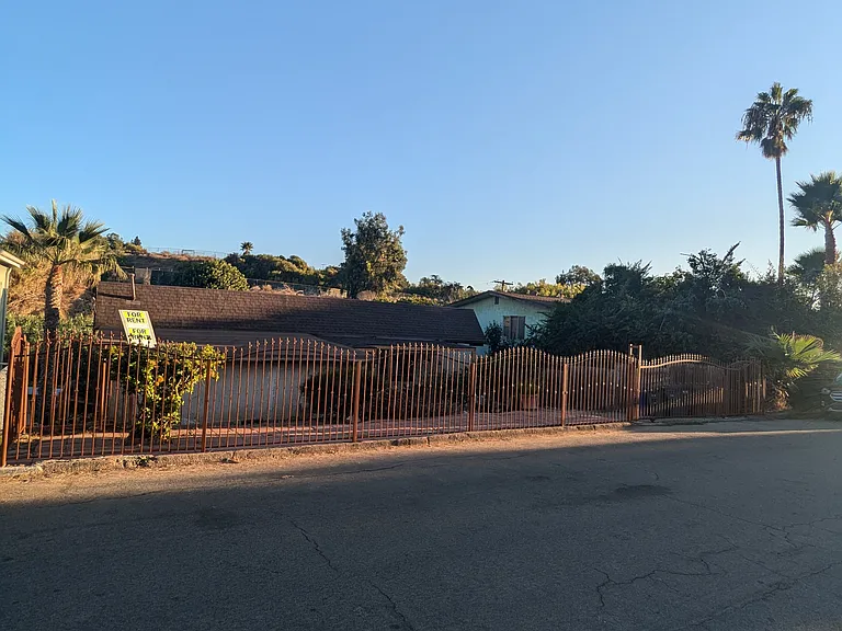 1903 Ensenada St — Photo 11