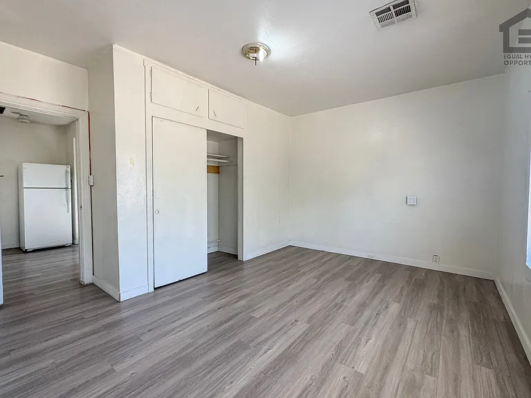 903 W Pierson St — Photo 16