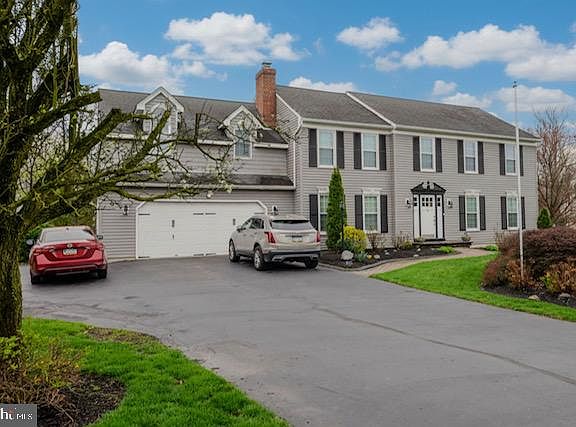 2nd image of 3730 Rotherfield Ln