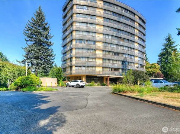 1910 Evergreen Park Drive SW #303, Olympia, WA 98502