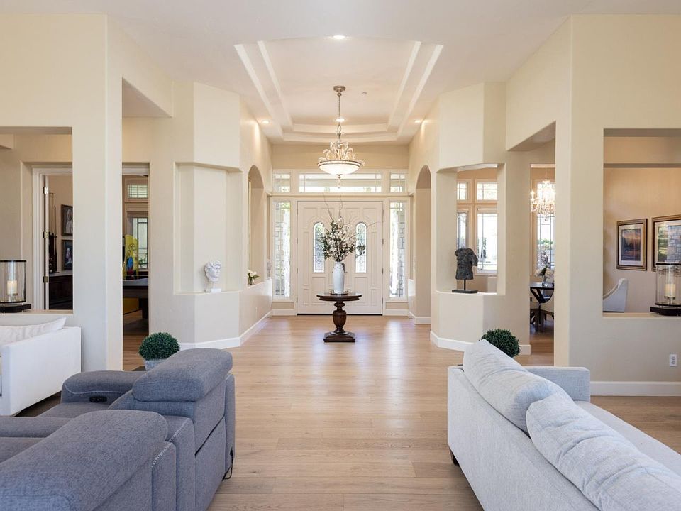 27530 Crowne Point Ln, Salinas, CA 93908 Zillow