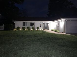 1758 Glen Lake Rd, Hoffman Estates, IL 60169