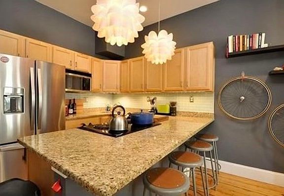 3rd image of 576 E Broadway Unit 2