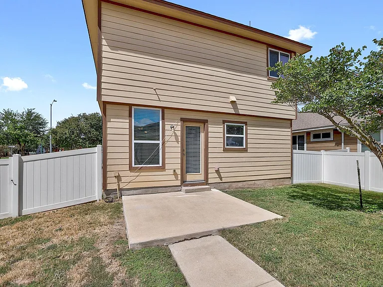 18317 Mammoth Cave Blvd — Photo 24