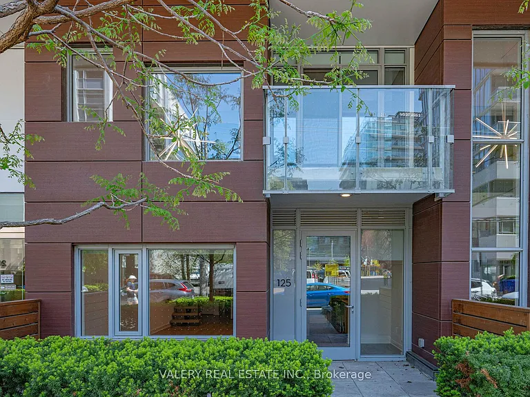 39 Niagara St #125 — Photo 23