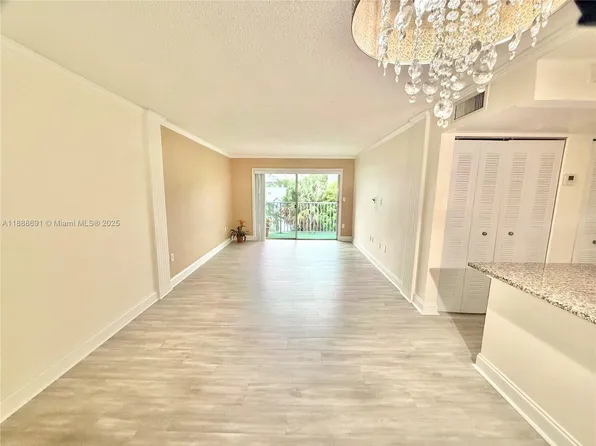 2530 SW 3rd Ave APT 206, Miami, FL 33129