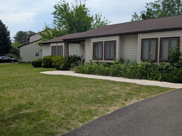1 Nettletree Dr, Ewing, NJ 08638