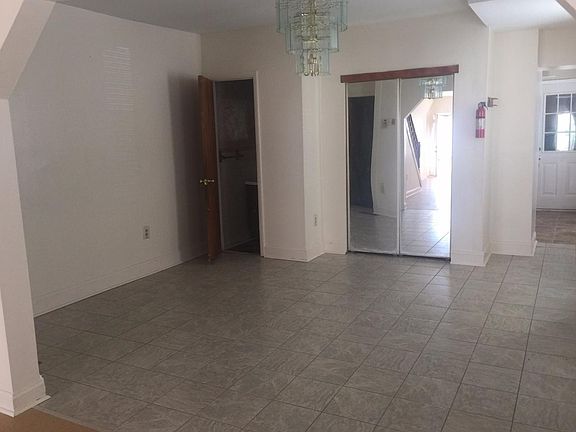 4th image of 344 S Claymont St